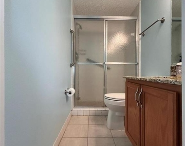868 Bayway Boulevard - Photo Thumbnail 12
