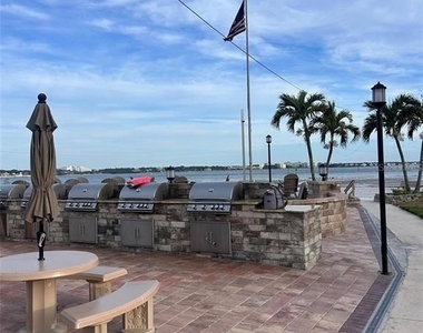 868 Bayway Boulevard - Photo Thumbnail 17