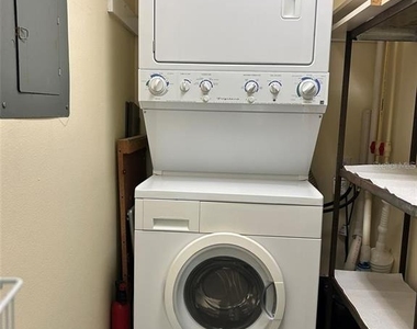 868 Bayway Boulevard - Photo Thumbnail 7