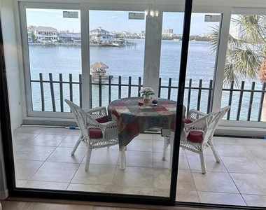 868 Bayway Boulevard - Photo Thumbnail 3