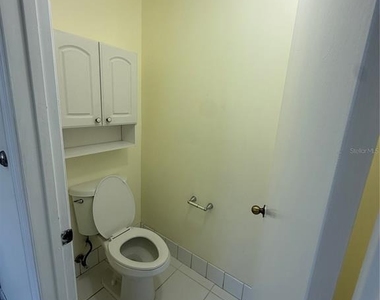 6711 Green Island Circle - Photo Thumbnail 14