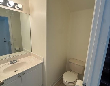 6711 Green Island Circle - Photo Thumbnail 8