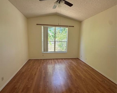 6711 Green Island Circle - Photo Thumbnail 15