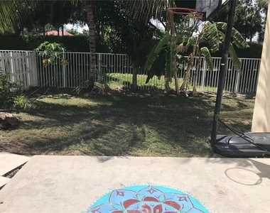 6711 Green Island Circle - Photo Thumbnail 19