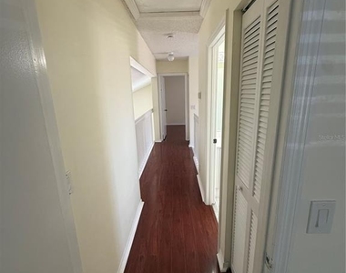 6711 Green Island Circle - Photo Thumbnail 9