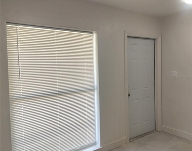 1515 32nd Street Nw - Photo Thumbnail 6
