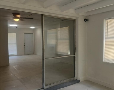 1515 32nd Street Nw - Photo Thumbnail 24