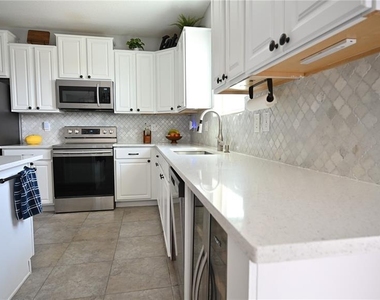 10509 Carloway Hills Drive - Photo Thumbnail 9