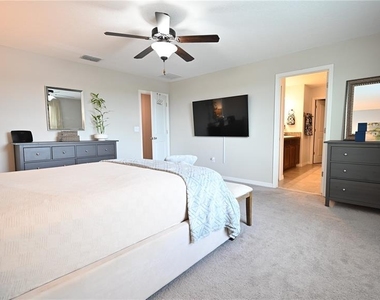 10509 Carloway Hills Drive - Photo Thumbnail 18