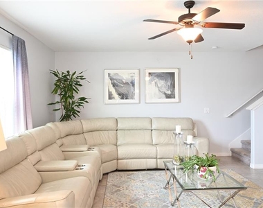 10509 Carloway Hills Drive - Photo Thumbnail 12