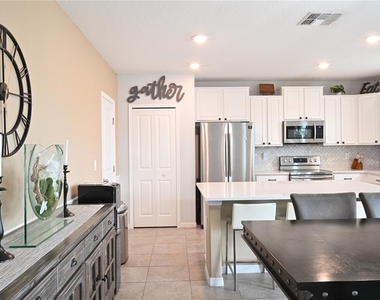 10509 Carloway Hills Drive - Photo Thumbnail 8