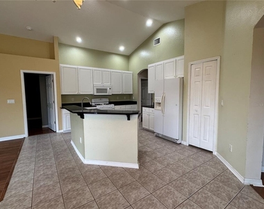 10207 Quails Landing Avenue - Photo Thumbnail 13