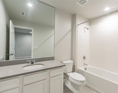 19309 Blue Pond Drive - Photo Thumbnail 24