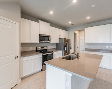 19309 Blue Pond Drive - Photo Thumbnail 9