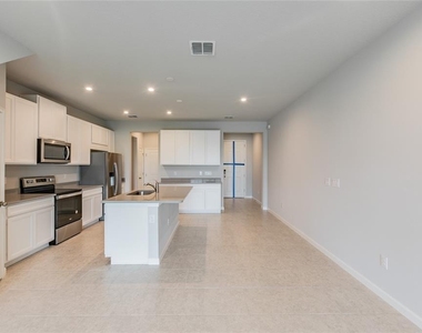 19309 Blue Pond Drive - Photo Thumbnail 7