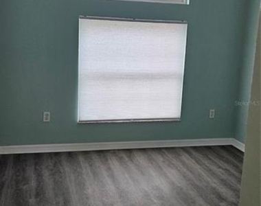 3186 Bentley Drive - Photo Thumbnail 2