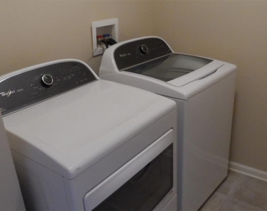 30709 Lanesborough Circle - Photo Thumbnail 18