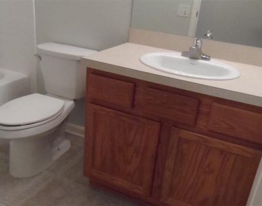 30709 Lanesborough Circle - Photo Thumbnail 17