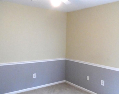 30709 Lanesborough Circle - Photo Thumbnail 14
