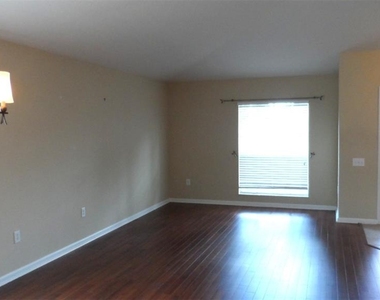 30709 Lanesborough Circle - Photo Thumbnail 9