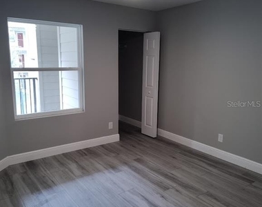 3024 Parkway Boulevard - Photo Thumbnail 8
