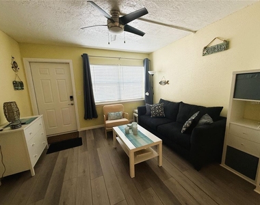 11440 1st Street E - Photo Thumbnail 7