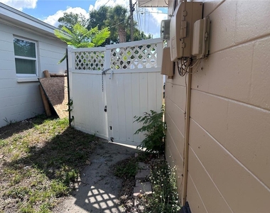 11452 104th Street - Photo Thumbnail 4
