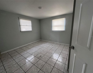 11452 104th Street - Photo Thumbnail 14