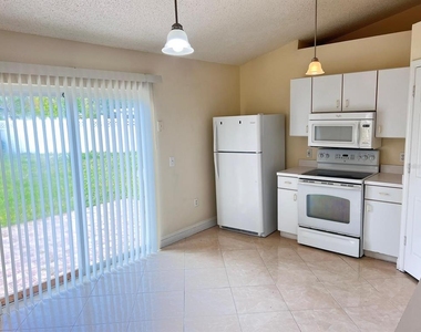 961 Derbyshire Drive - Photo Thumbnail 5