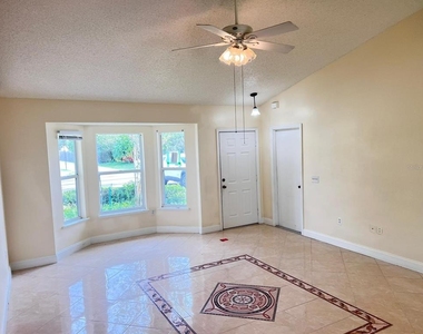 961 Derbyshire Drive - Photo Thumbnail 6