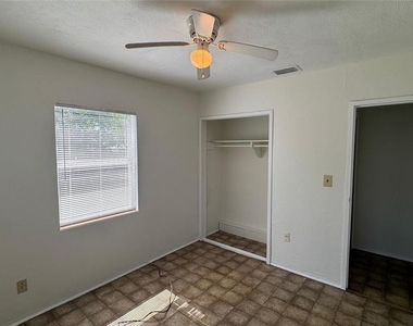 13920 3rd Street - Photo Thumbnail 5