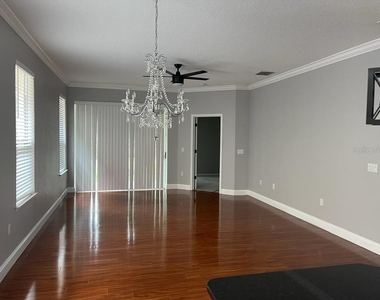 1604 Eagle Feather Drive - Photo Thumbnail 5