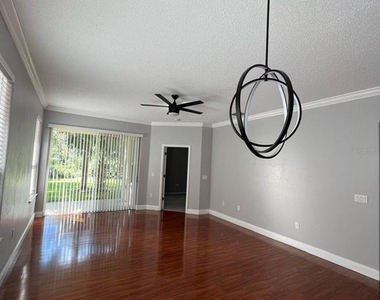 1604 Eagle Feather Drive - Photo Thumbnail 7