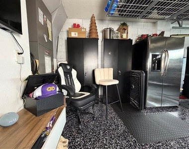 9305 Green Dragon Street - Photo Thumbnail 70