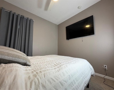 9305 Green Dragon Street - Photo Thumbnail 40