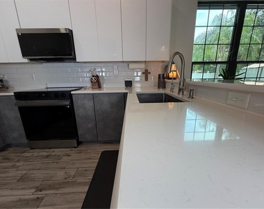 9305 Green Dragon Street - Photo Thumbnail 13