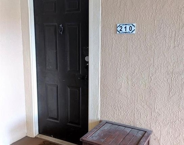 5530 Metrowest Boulevard - Photo Thumbnail 1