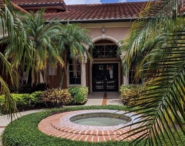 5530 Metrowest Boulevard - Photo Thumbnail 15