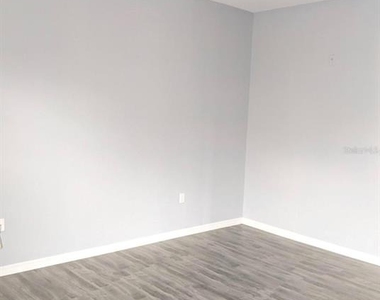 5530 Metrowest Boulevard - Photo Thumbnail 10