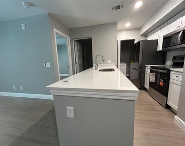 3024 Parkway Blvd - Photo Thumbnail 5