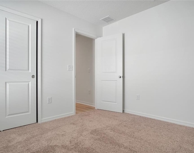 9224 Westside Hills Drive - Photo Thumbnail 20