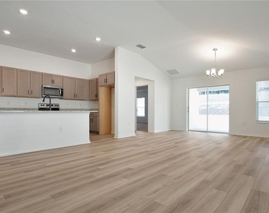 9224 Westside Hills Drive - Photo Thumbnail 5