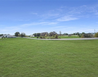 181 Silver Maple Bend - Photo Thumbnail 18