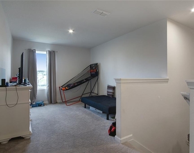 181 Silver Maple Bend - Photo Thumbnail 11