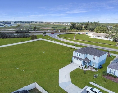 181 Silver Maple Bend - Photo Thumbnail 2