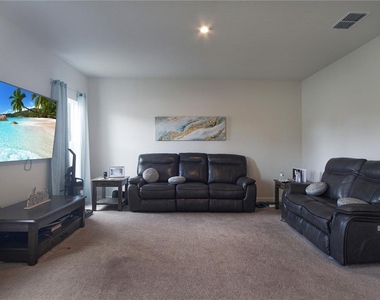 181 Silver Maple Bend - Photo Thumbnail 8