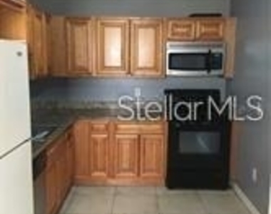 3984 Versailles Drive - Photo Thumbnail 4
