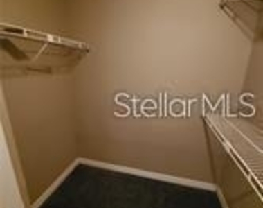 3984 Versailles Drive - Photo Thumbnail 8