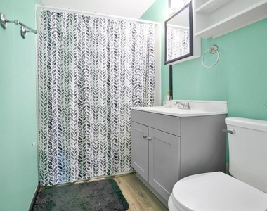 218 Dennis Avenue - Photo Thumbnail 9