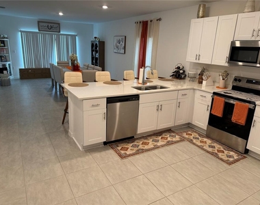 1951 Rosewood Circle - Photo Thumbnail 5